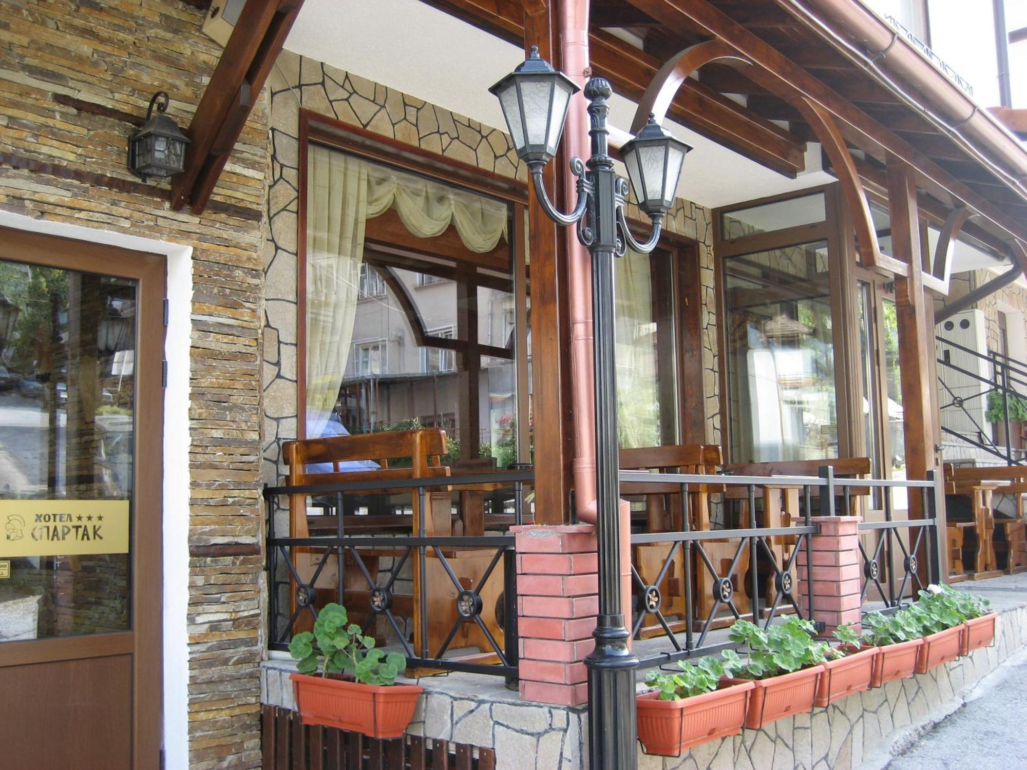Spartak Family Hotel Smolyan Exteriör bild
