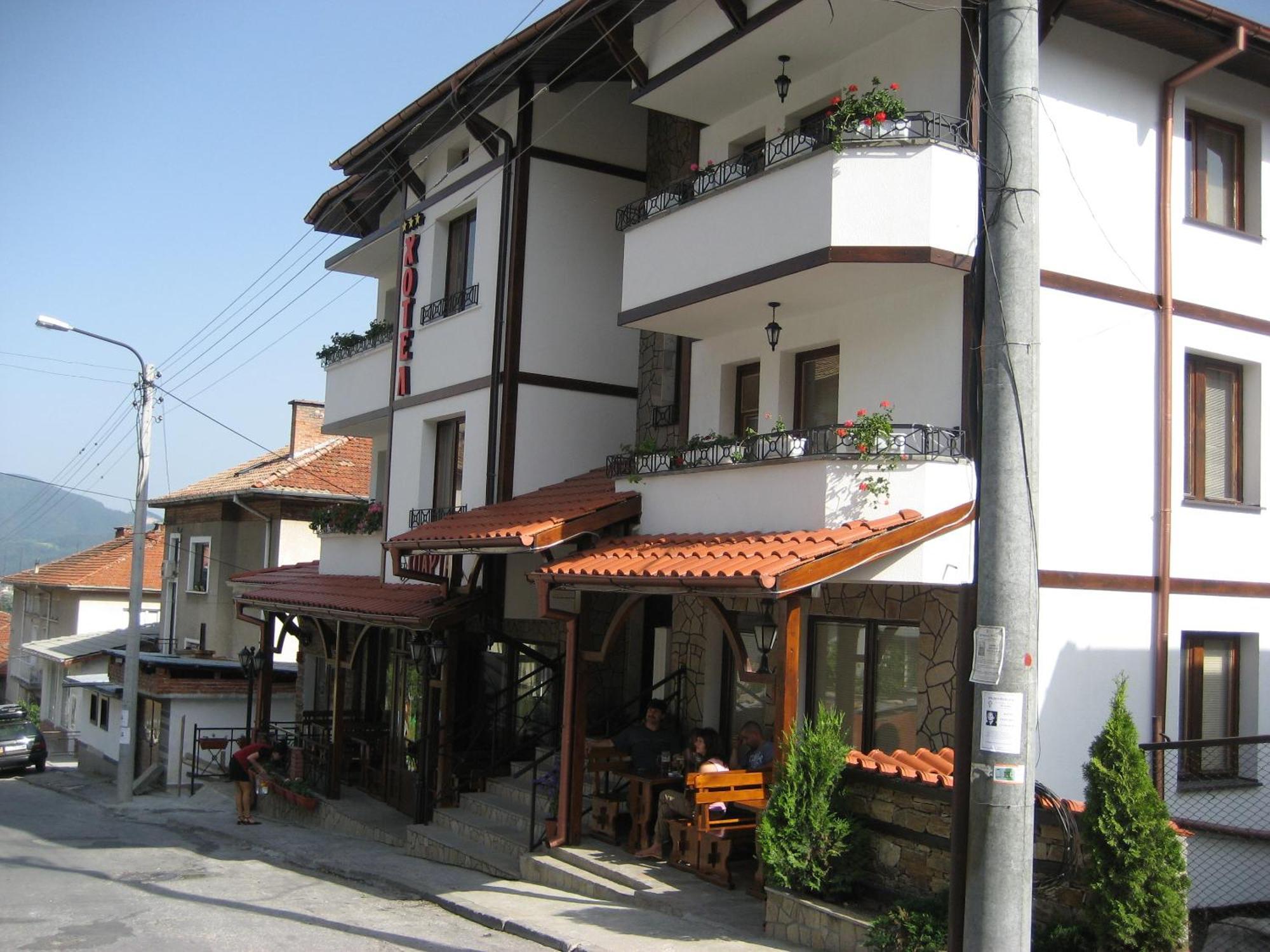 Spartak Family Hotel Smolyan Exteriör bild